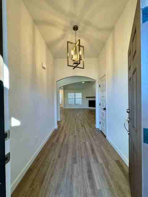 2250 Hunter Dr - Photo 3 of 21