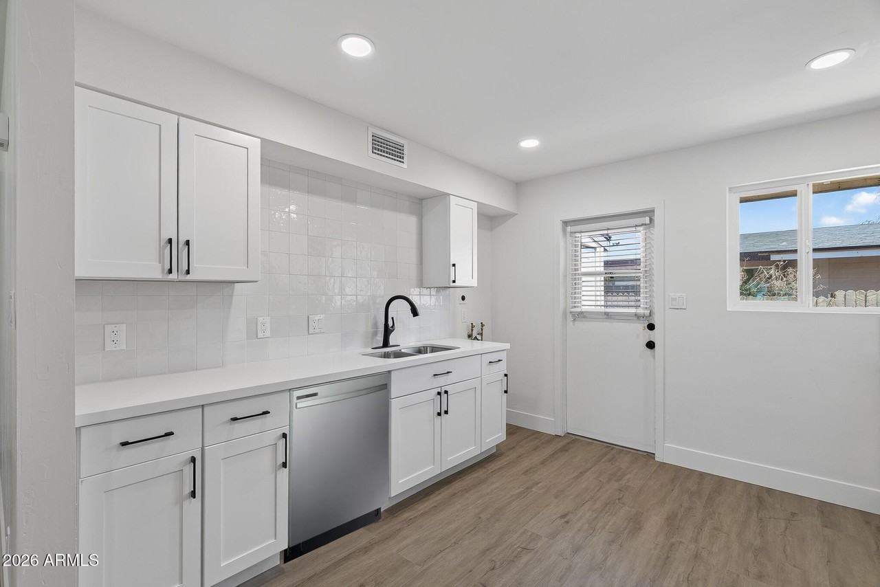 7802 E Heatherbrae Ave #2 - Photo 7 of 19