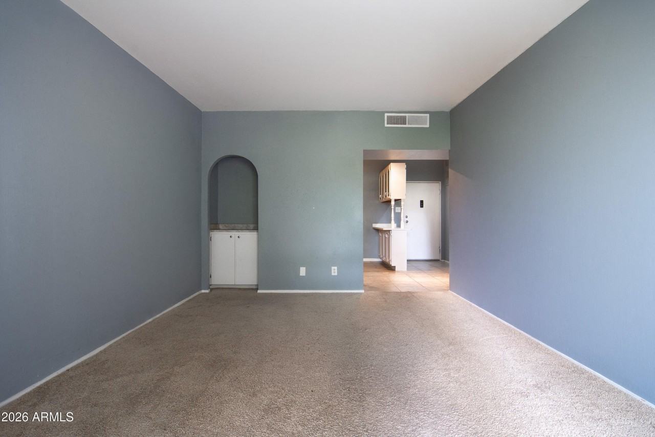 357 E Thomas Rd #A212 - Photo 4 of 24