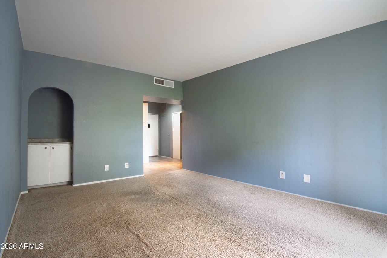 357 E Thomas Rd #A212 - Photo 5 of 24