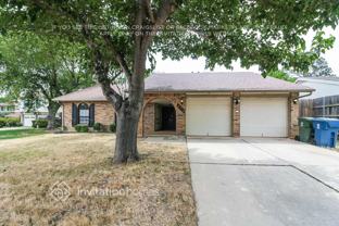 3718 Twin Oaks Ct - Photo 1 of 1