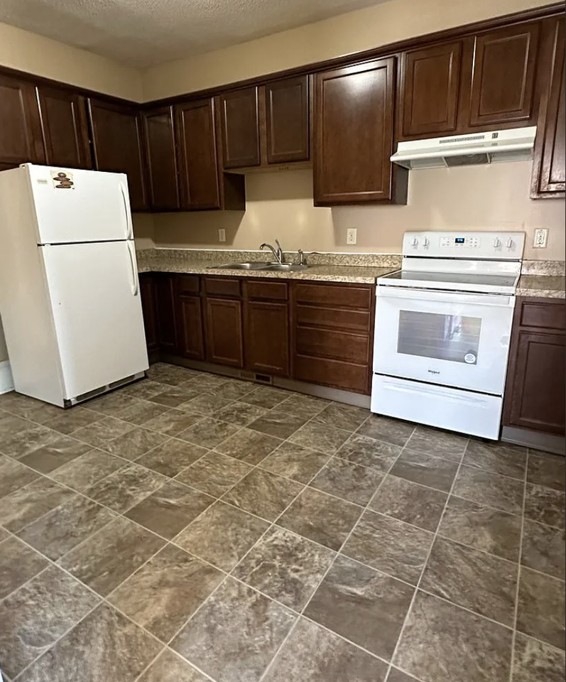 3200 Bloomington Ave #2 - Photo 6 of 10