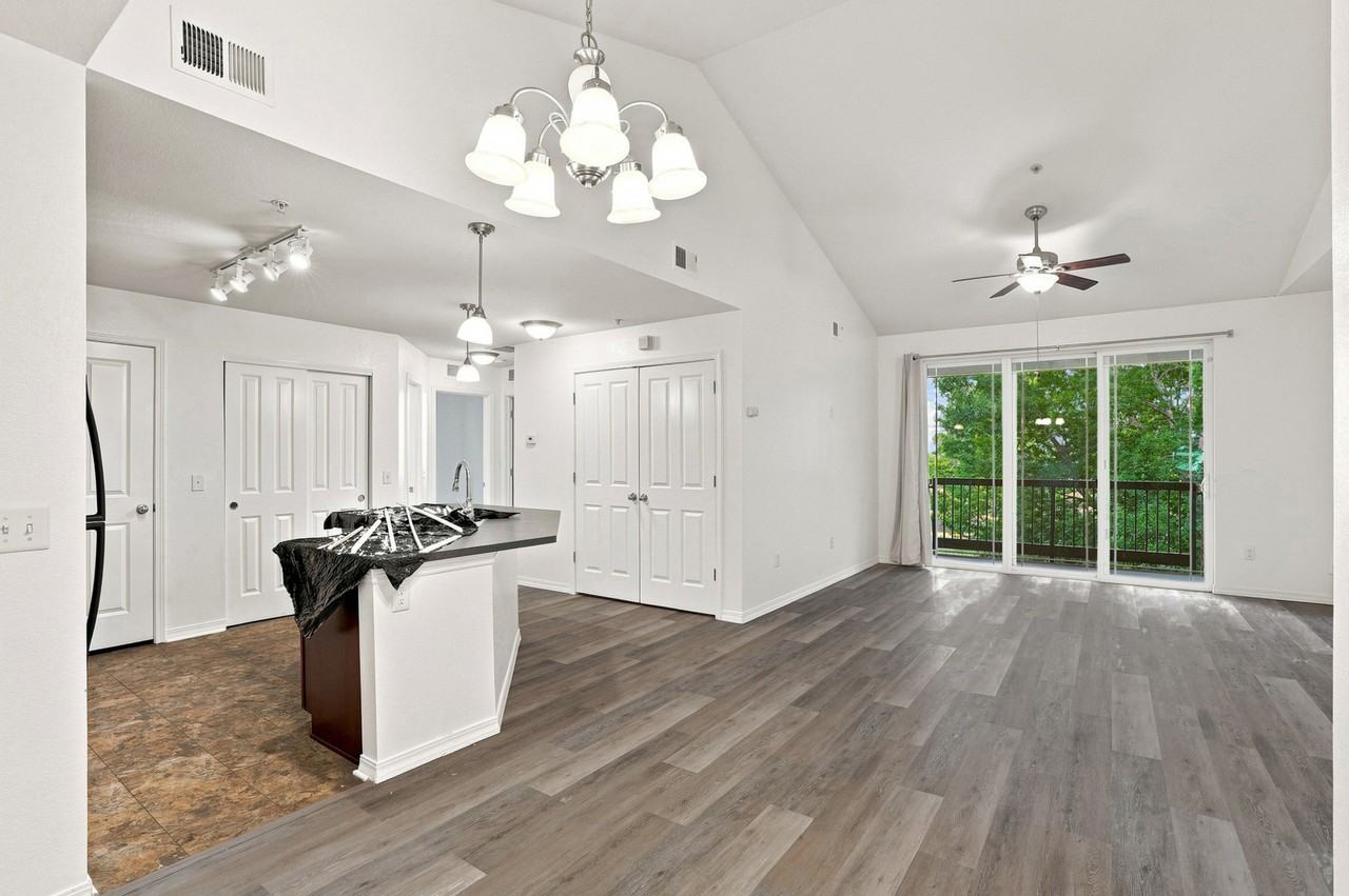 804 Summer Hawk Dr #5201 - Photo 6 of 21