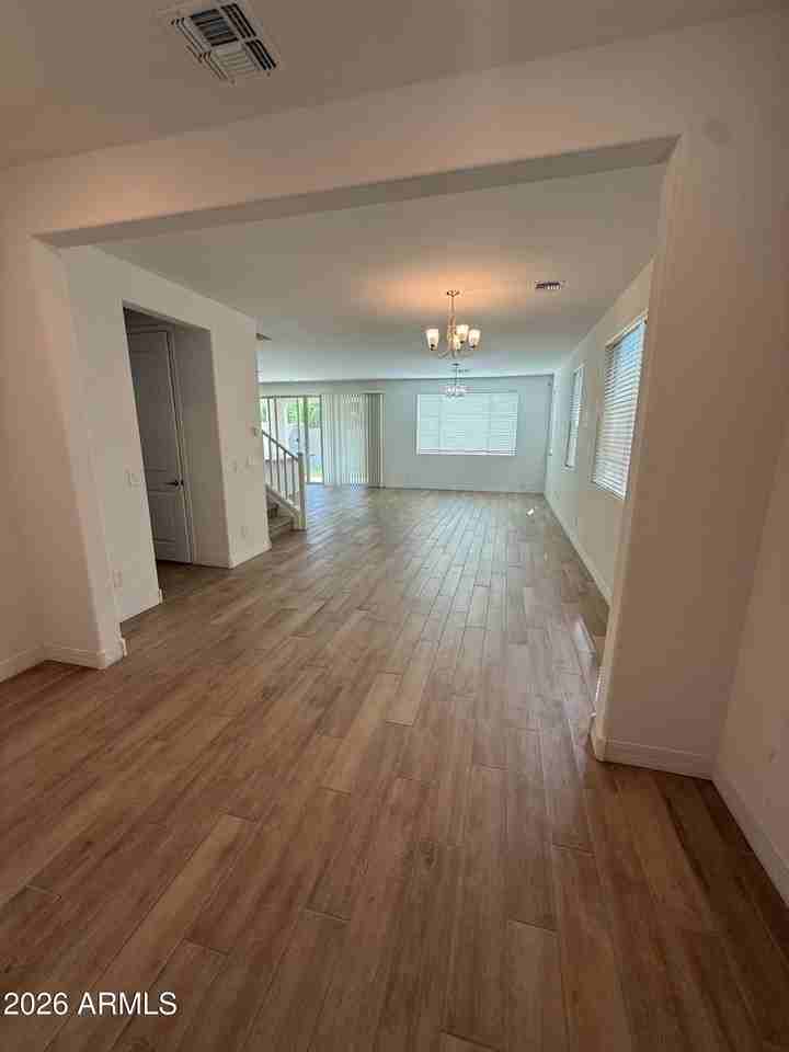 5731 S Labelle - Photo 2 of 16
