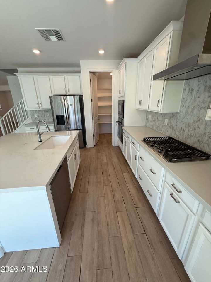 5731 S Labelle - Photo 5 of 16