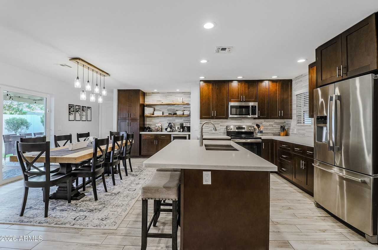 8501 E Jackrabbit Rd - Photo 5 of 30