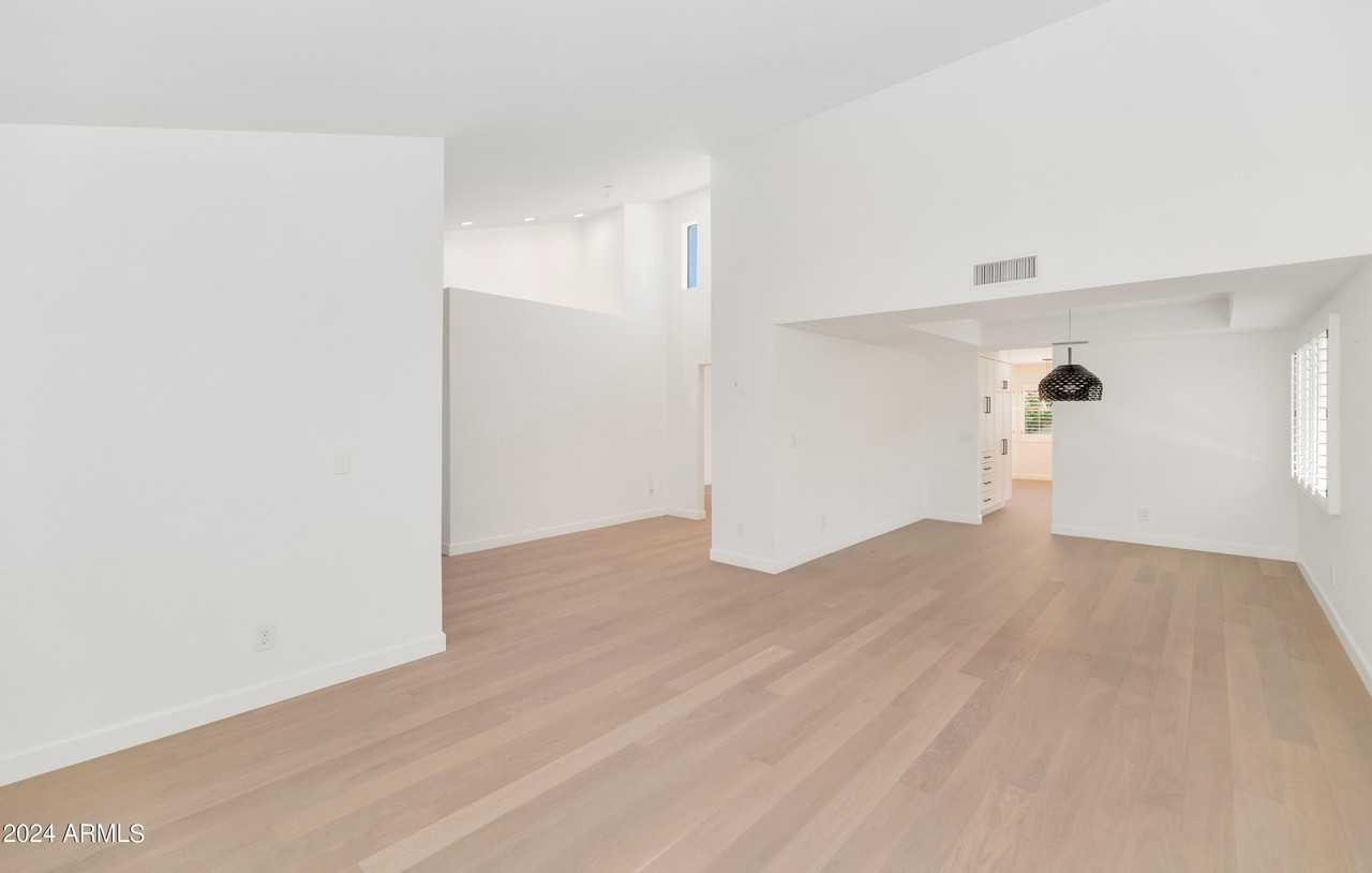8030 E Via Sierra - Photo 5 of 25