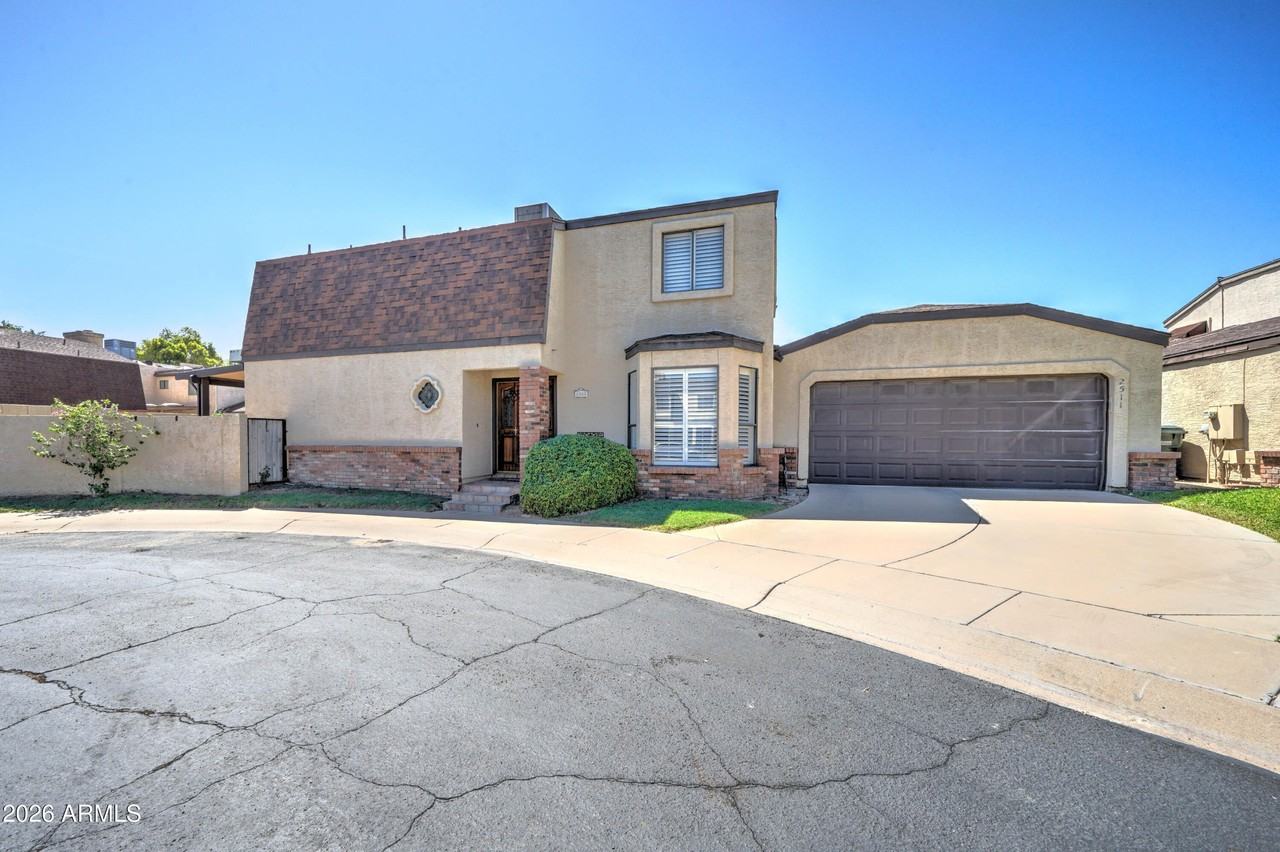 2511 E Shaw Butte Dr - Photo 2 of 35