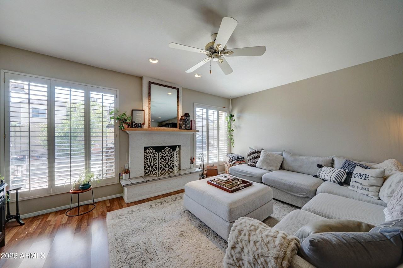 2511 E Shaw Butte Dr - Photo 6 of 35
