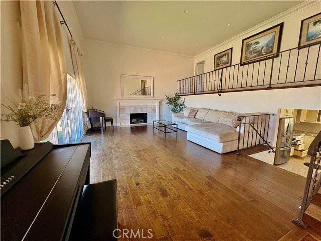 20441 Ravenwood Ln - Photo 3 of 8