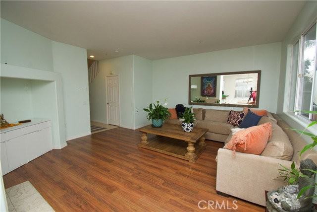20462 Savanna Ln - Photo 3 of 8