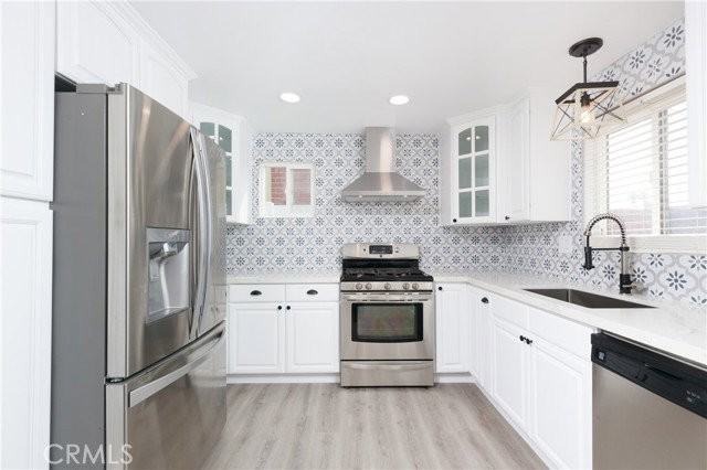 17121 Hague Ln - Photo 2 of 5