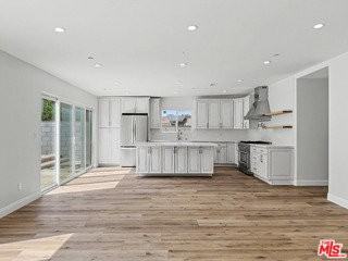 5035 Zelzah Ave - Photo 7 of 7