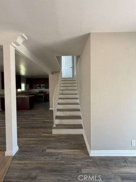 10459 Haines Canyon Ave - Photo 6 of 8