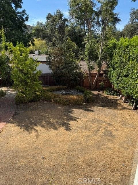 1824 Oakwood Ave - Photo 3 of 8