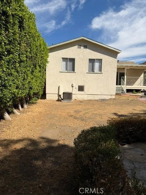 1824 Oakwood Ave - Photo 4 of 8