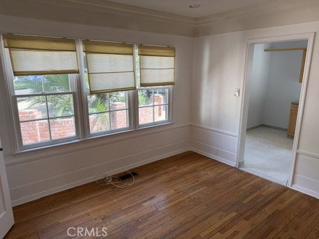 1824 Oakwood Ave - Photo 6 of 8