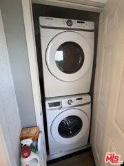 446 N California St - Photo 4 of 8