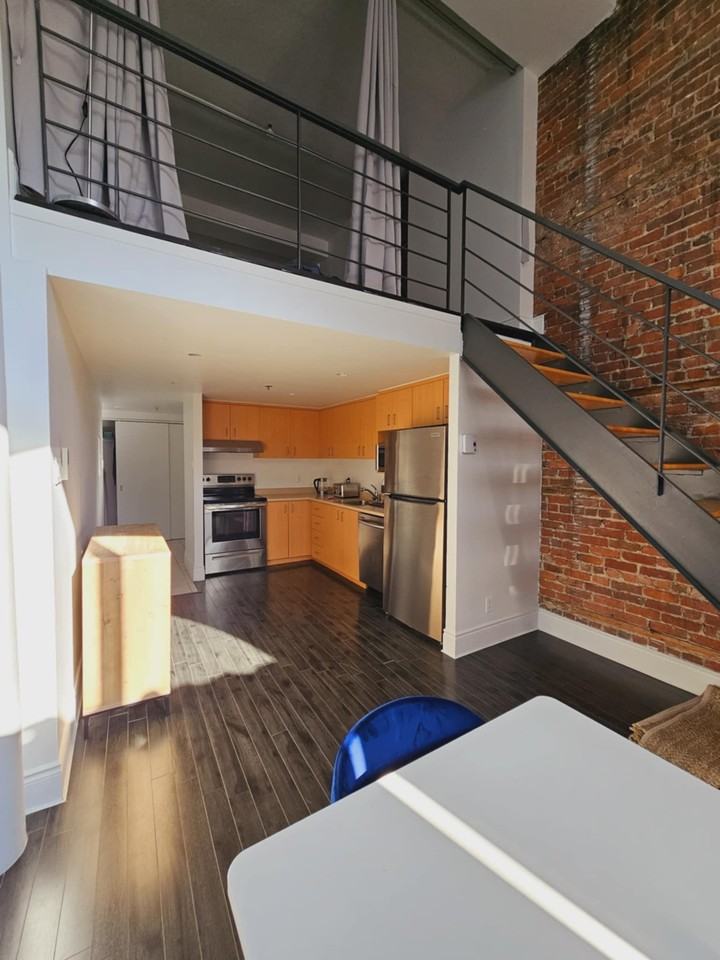 570 Boul Charest E — photo 2