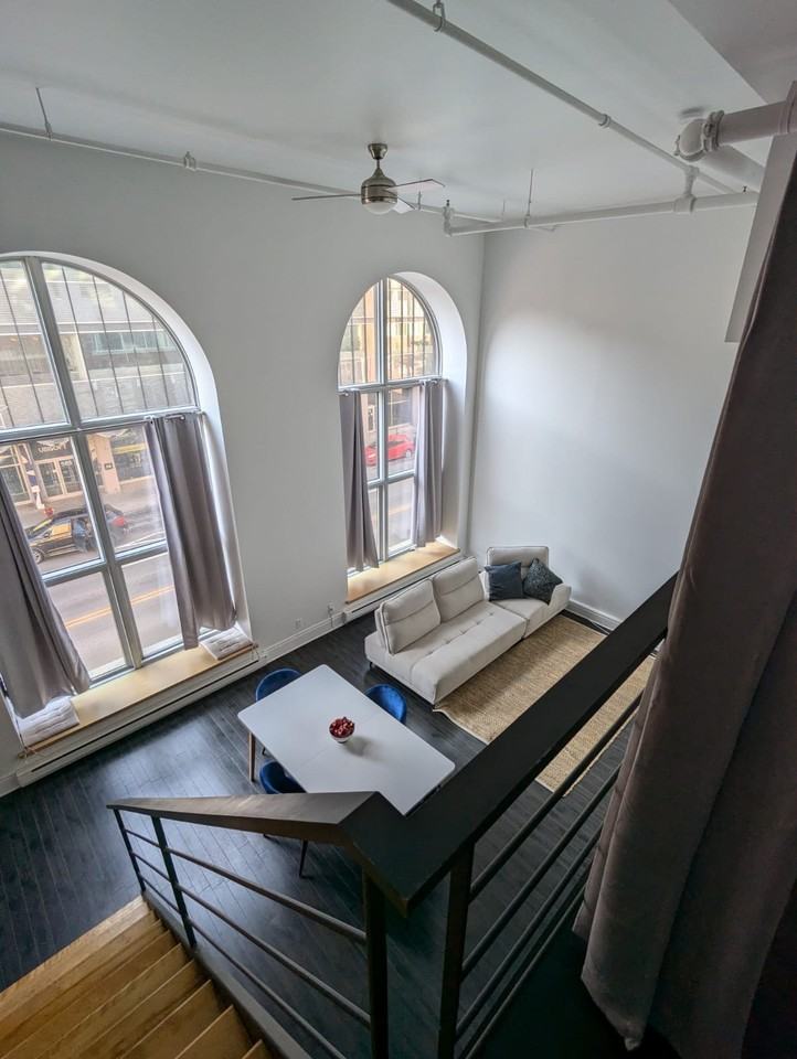 570 Boul Charest E — photo 3