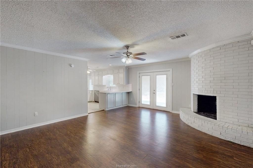 1407 Skrivanek Ct - Photo 4 of 39