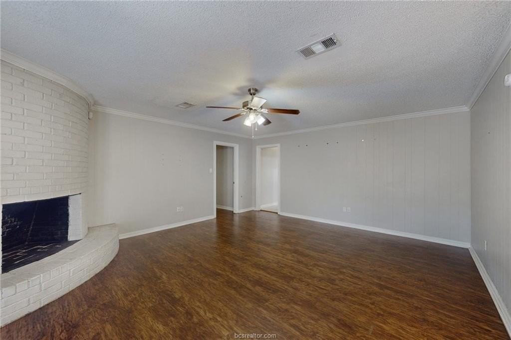 1407 Skrivanek Ct - Photo 6 of 39