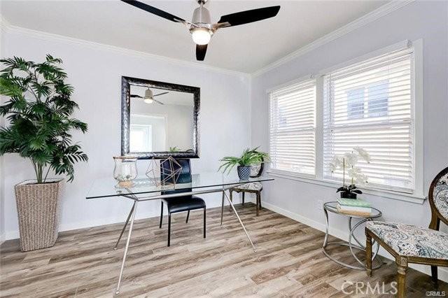 325 Avenue G - Photo 5 of 8