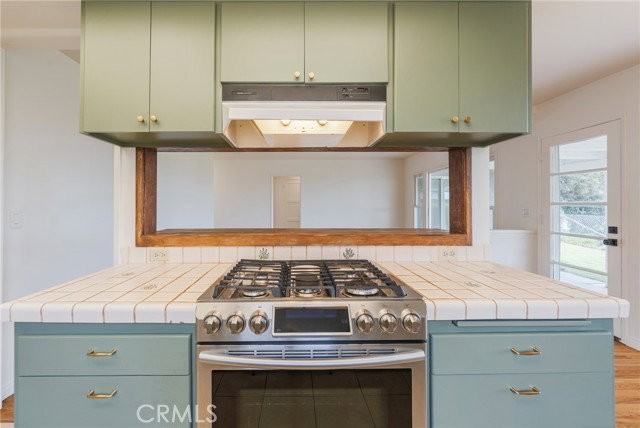 4503 Newton St - Photo 6 of 8
