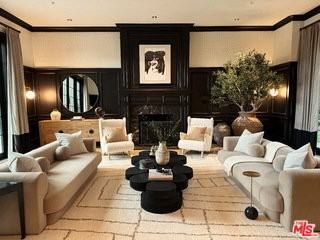 888 Toulon Dr - Photo 3 of 8