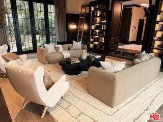 888 Toulon Dr - Photo 5 of 8