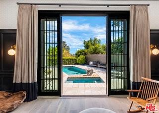 888 Toulon Dr - Photo 7 of 8