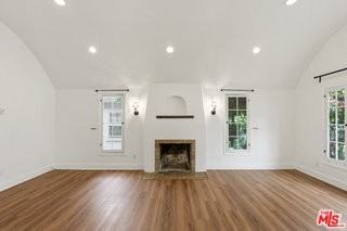 2127 Benecia Ave - Photo 3 of 8