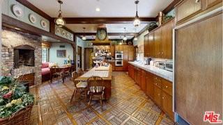 570 S Mapleton Dr - Photo 5 of 8