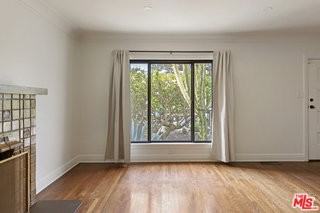 1928 N Berendo St - Photo 6 of 8