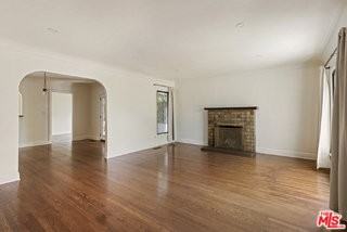1928 N Berendo St - Photo 7 of 8