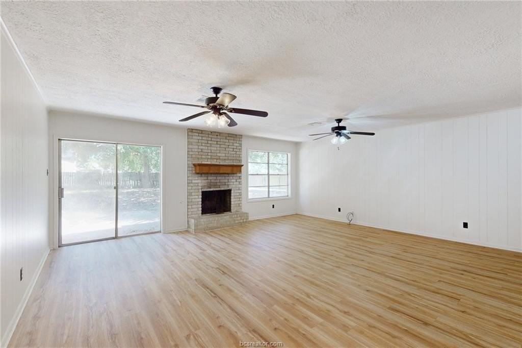 1507 Austin Ave - Photo 3 of 20
