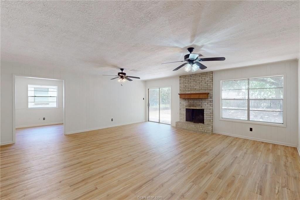 1507 Austin Ave - Photo 4 of 20