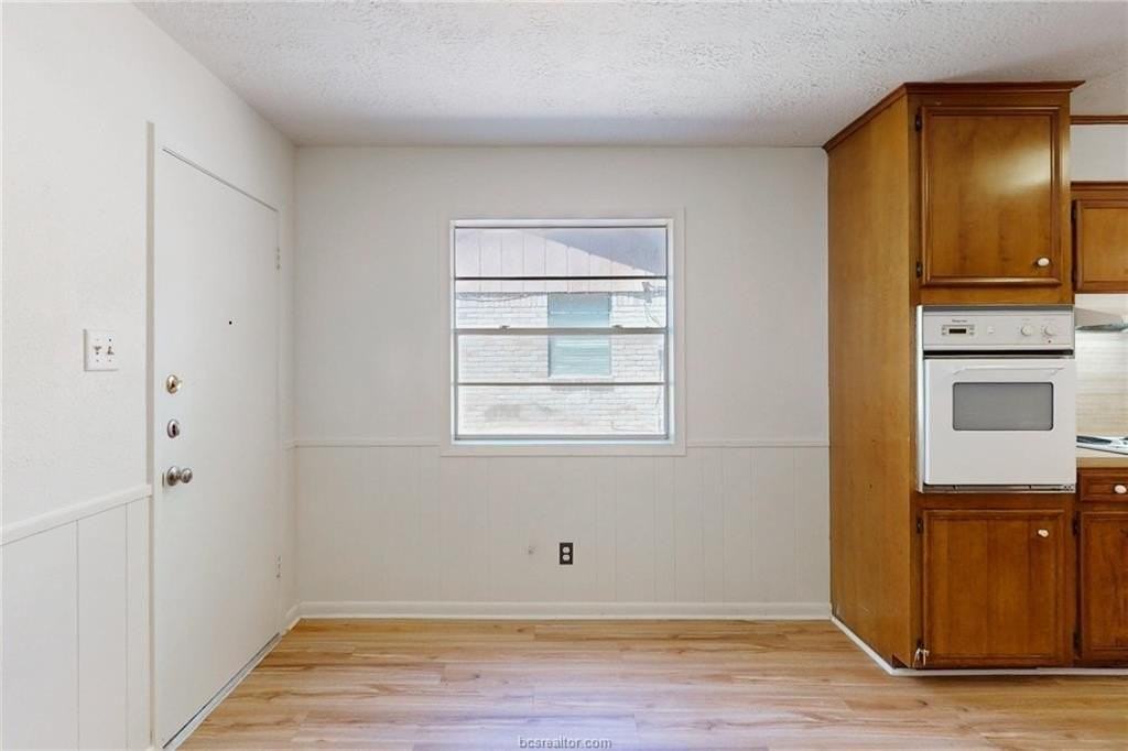 1507 Austin Ave - Photo 5 of 20
