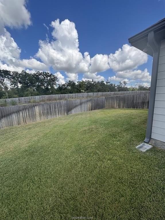 1340 Kingsgate Dr - Photo 2 of 20