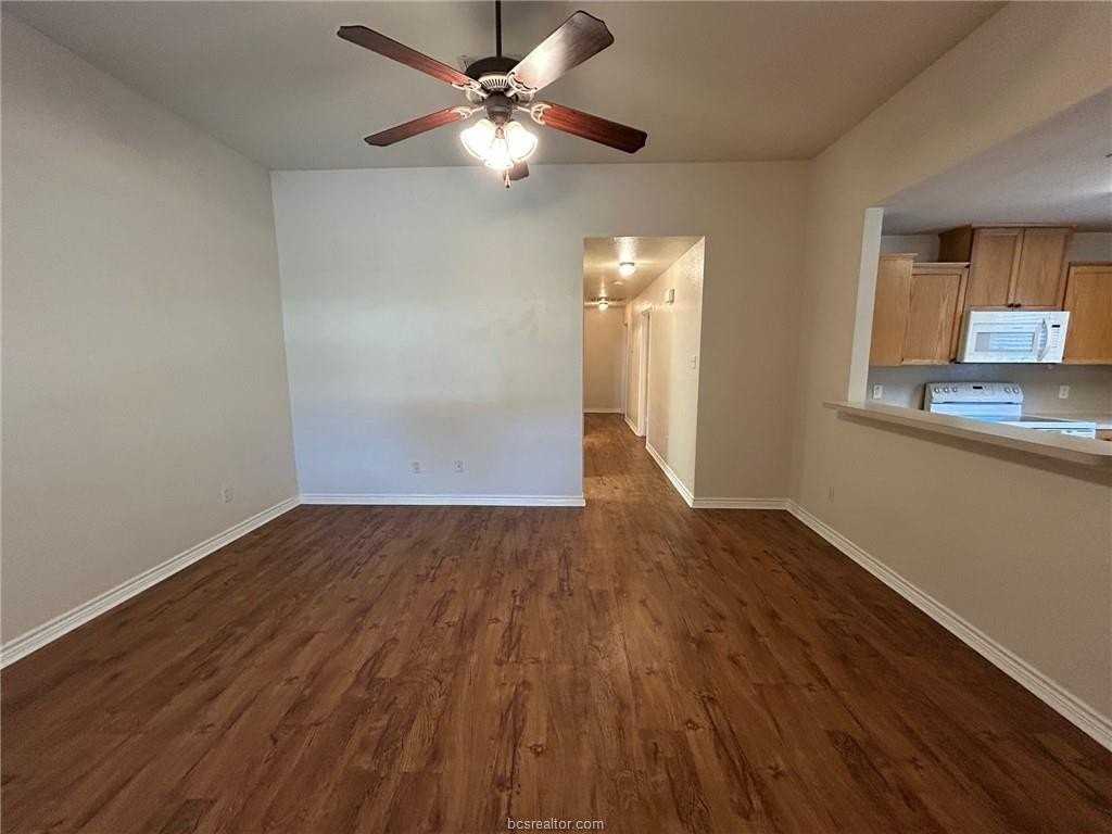 3740 Oldenburg Ln - Photo 3 of 22
