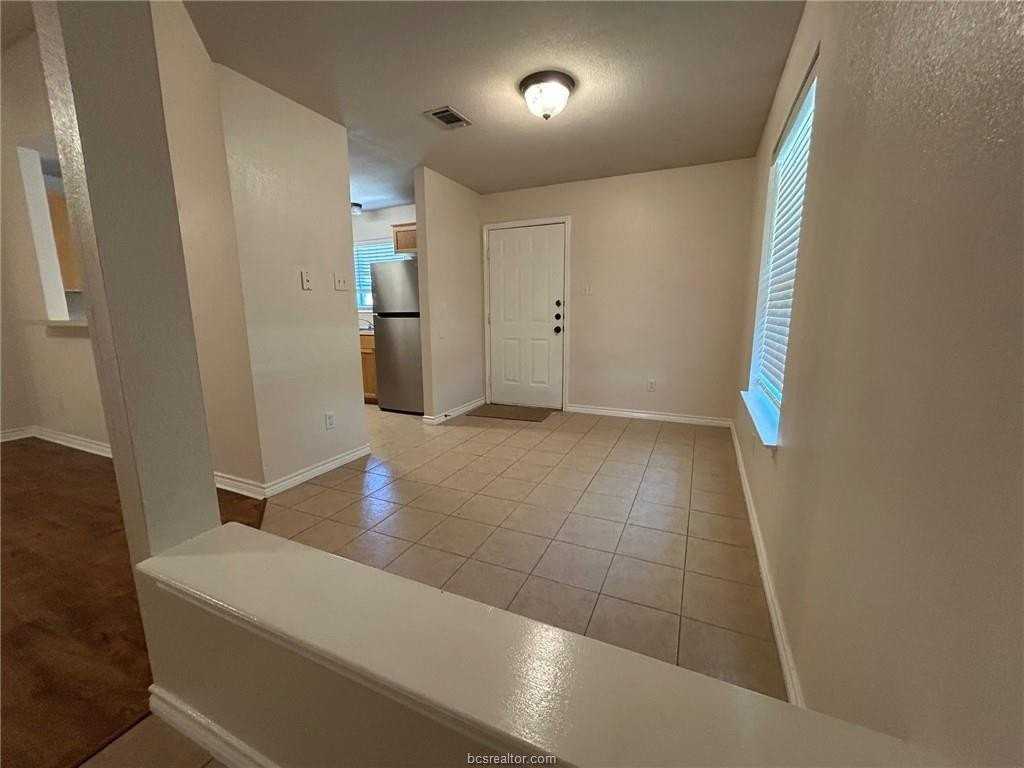3740 Oldenburg Ln - Photo 7 of 22