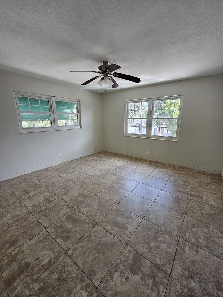 5119 28th Ave S #5119 - Photo 5 of 8