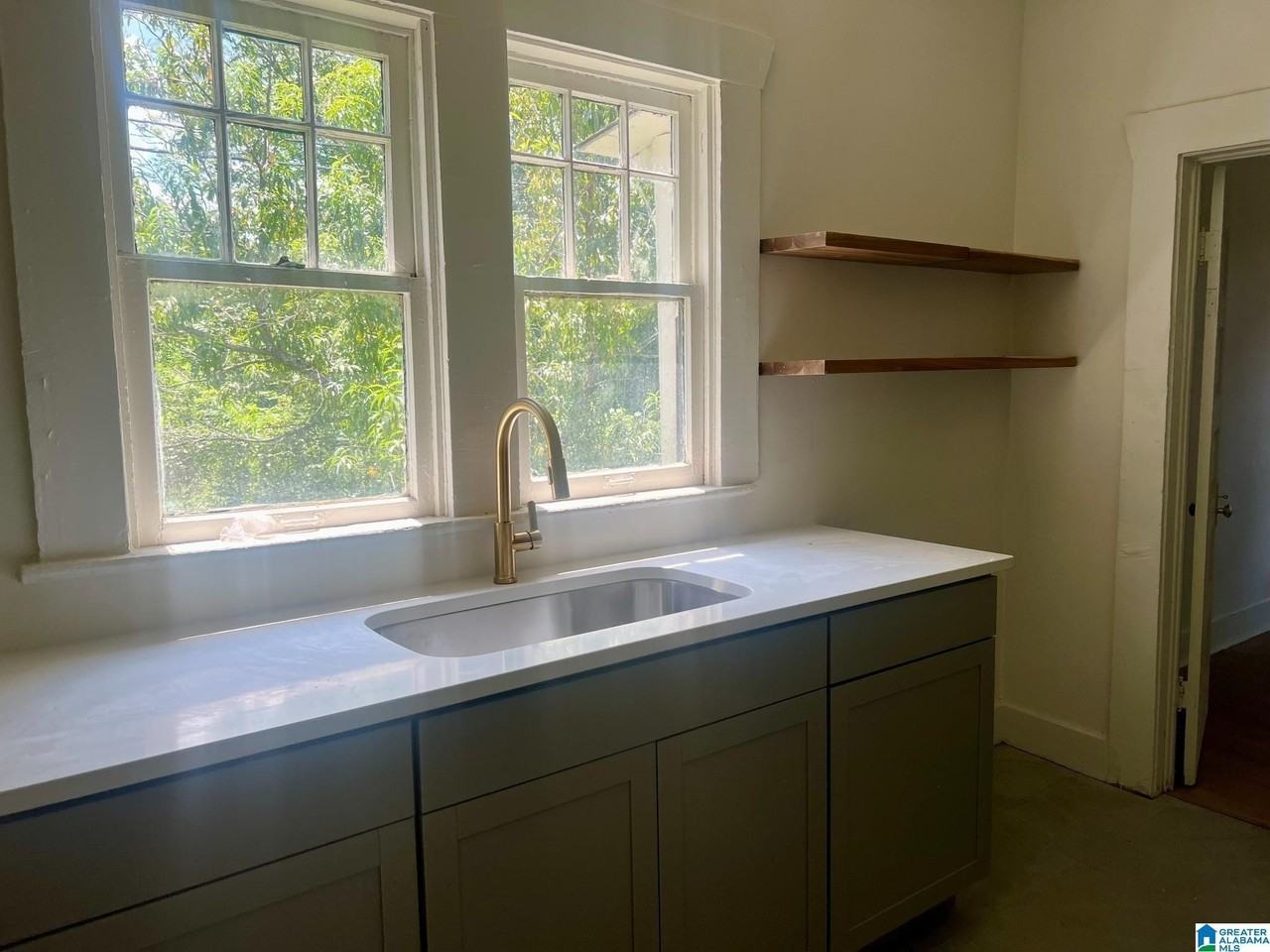 3409 17th Ave N - Photo 3 of 7