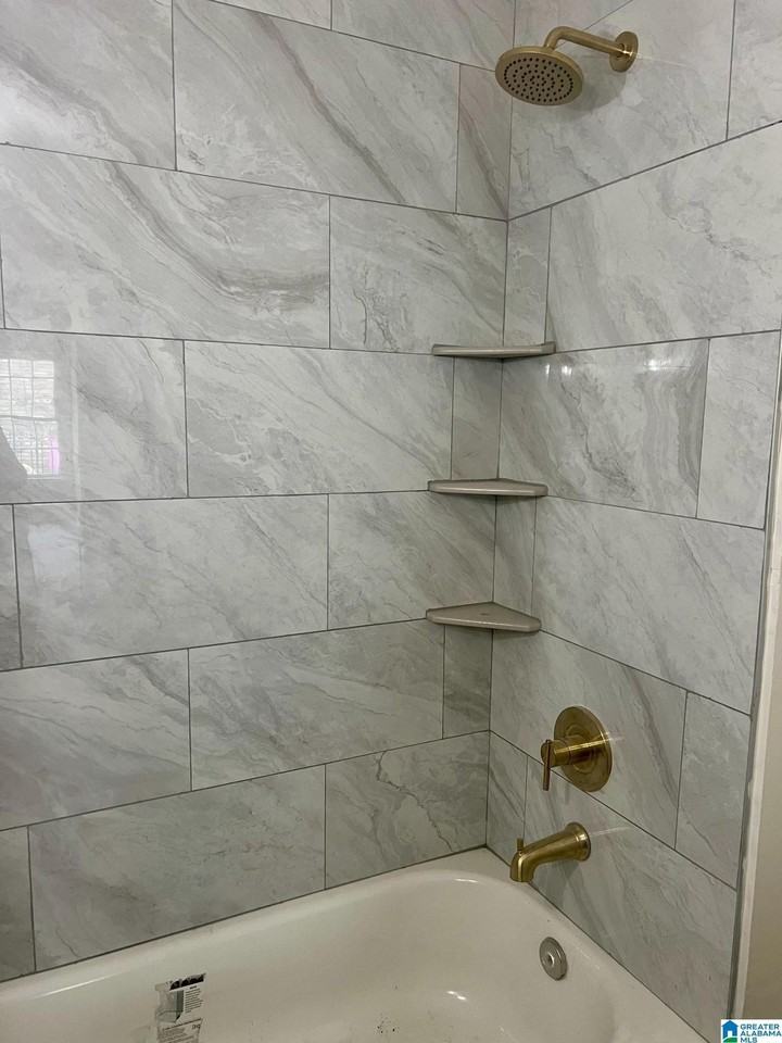 3409 17th Ave N - Photo 6 of 7