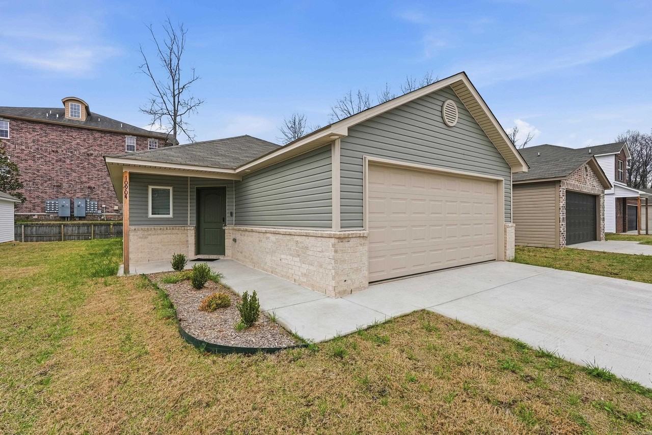 10904 Mason Dr - Photo 2 of 42