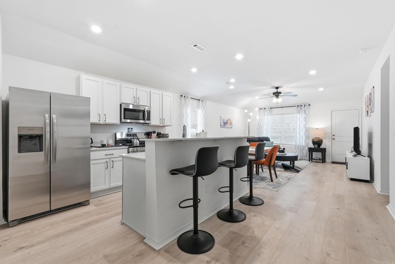 10904 Mason Dr - Photo 3 of 42