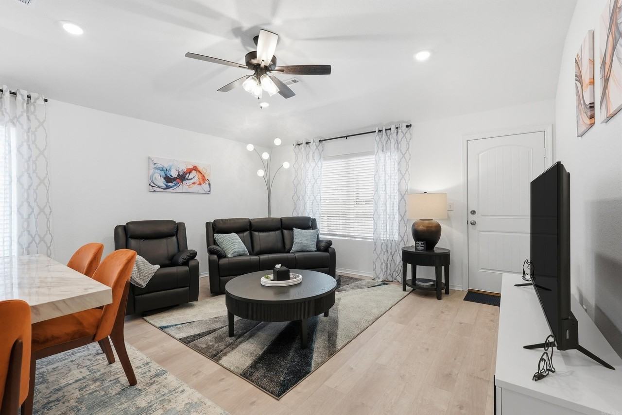 10904 Mason Dr - Photo 5 of 42
