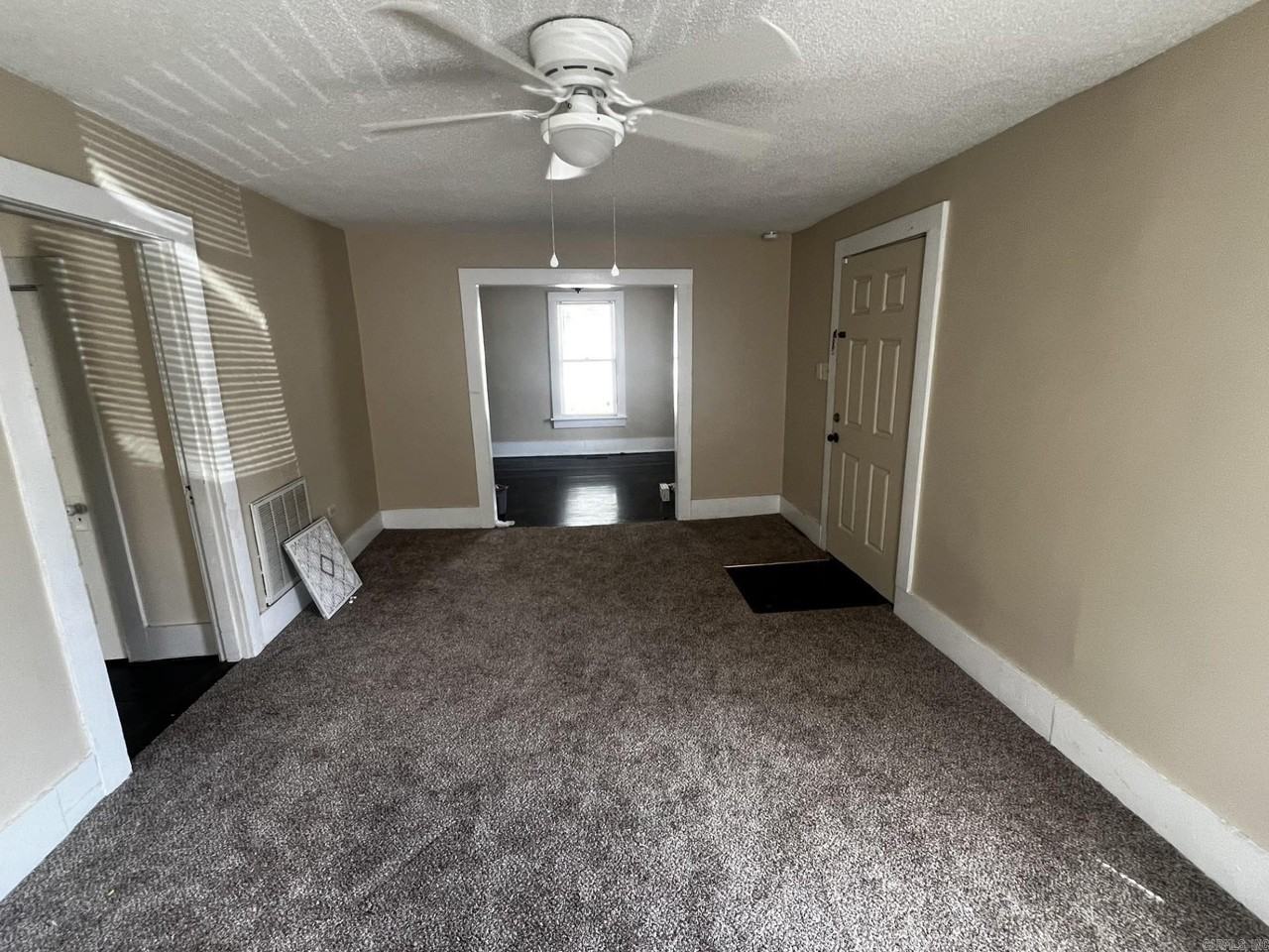 5110 C St - Photo 3 of 4