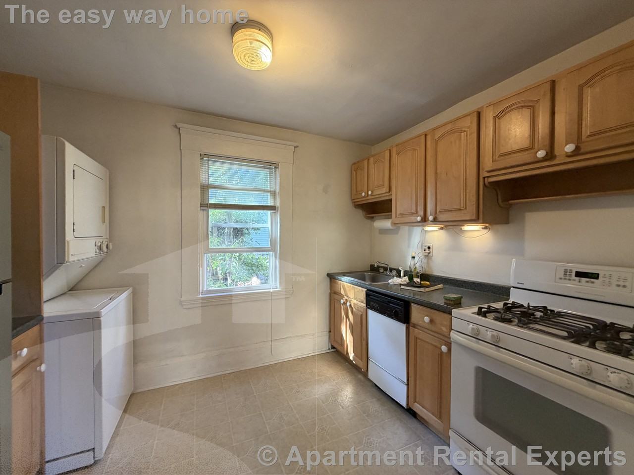 15 Laurel St - Photo 2 of 12