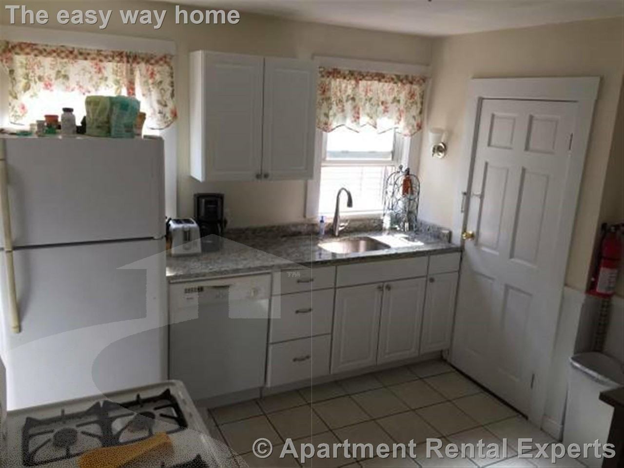 175 Boston Ave #2 - Photo 2 of 10
